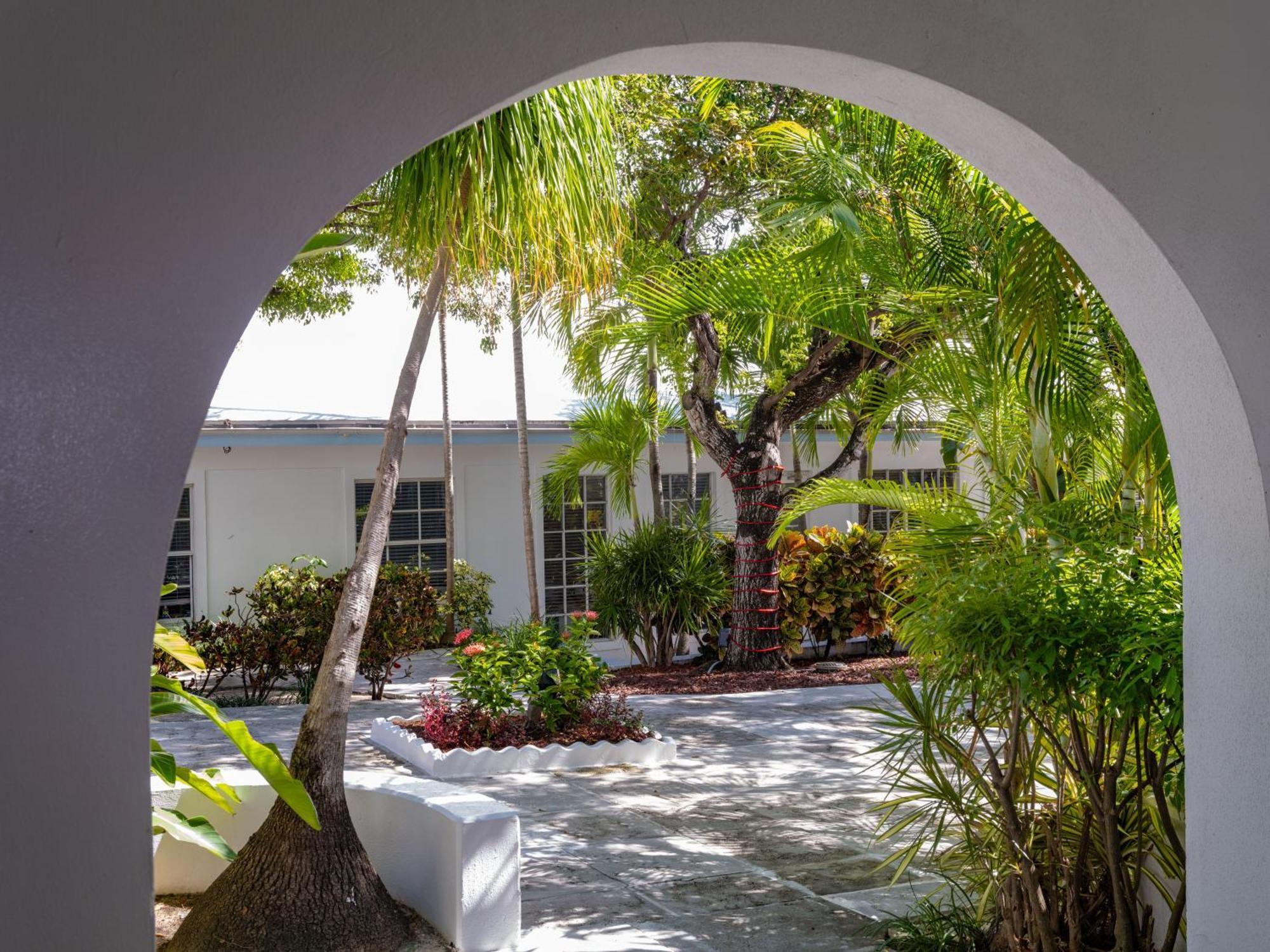 Sun View Villas At Paradise Island Beach Club Creek Village Extérieur photo