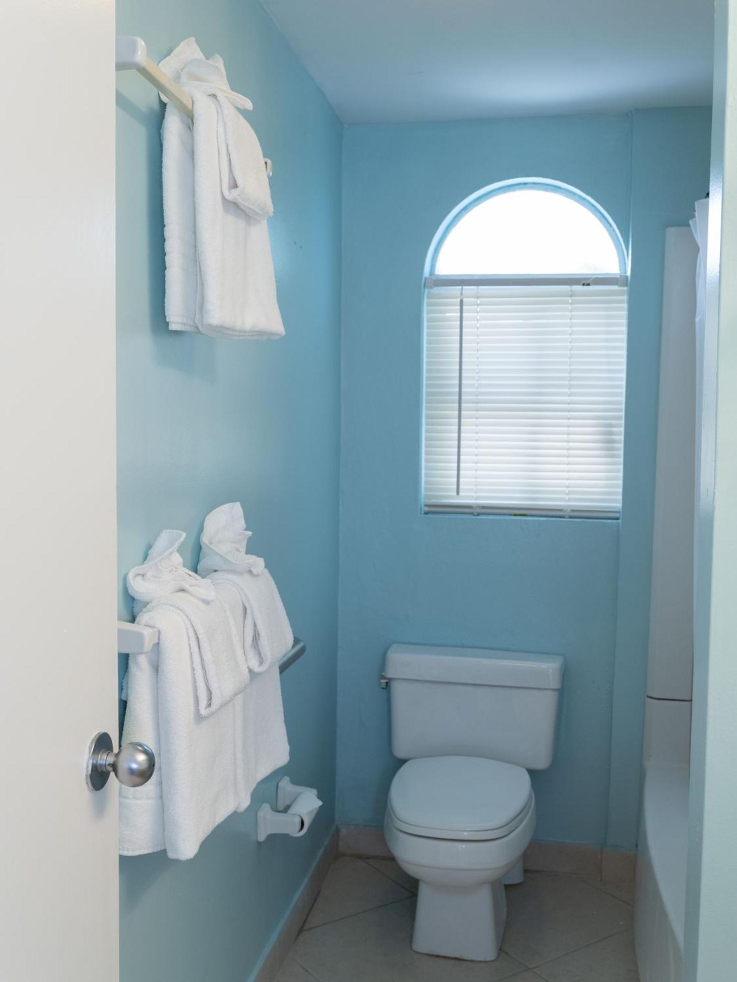 Sun View Villas At Paradise Island Beach Club Creek Village Extérieur photo